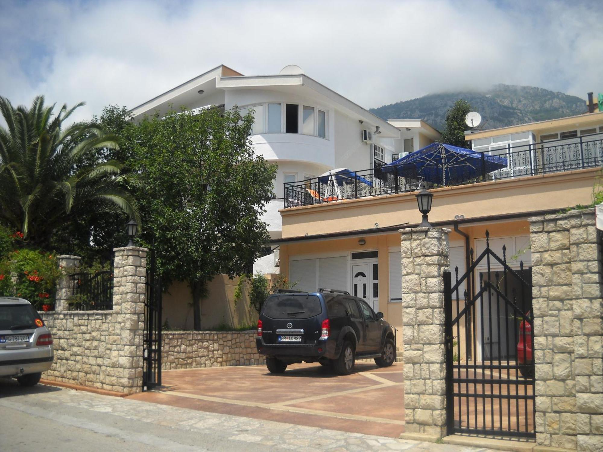 Apartments Nensy Bar Exterior photo